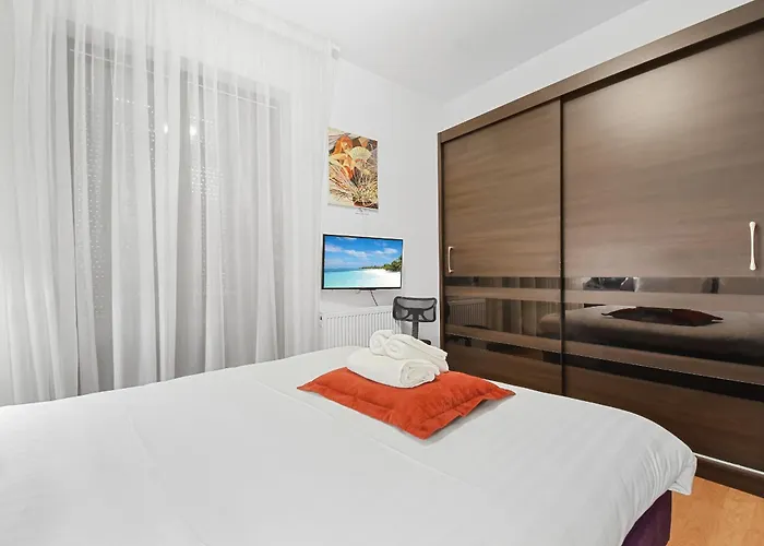 Apartment Sabinelor 79